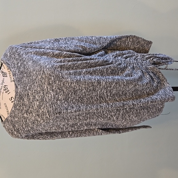 Grey Long sleeve Sweater - Picture 1 of 5